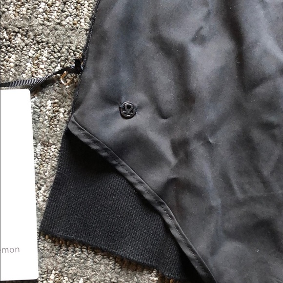 Lululemon Black Open Back Sweater Long Sleeve Sz 4 - Picture 3 of 4